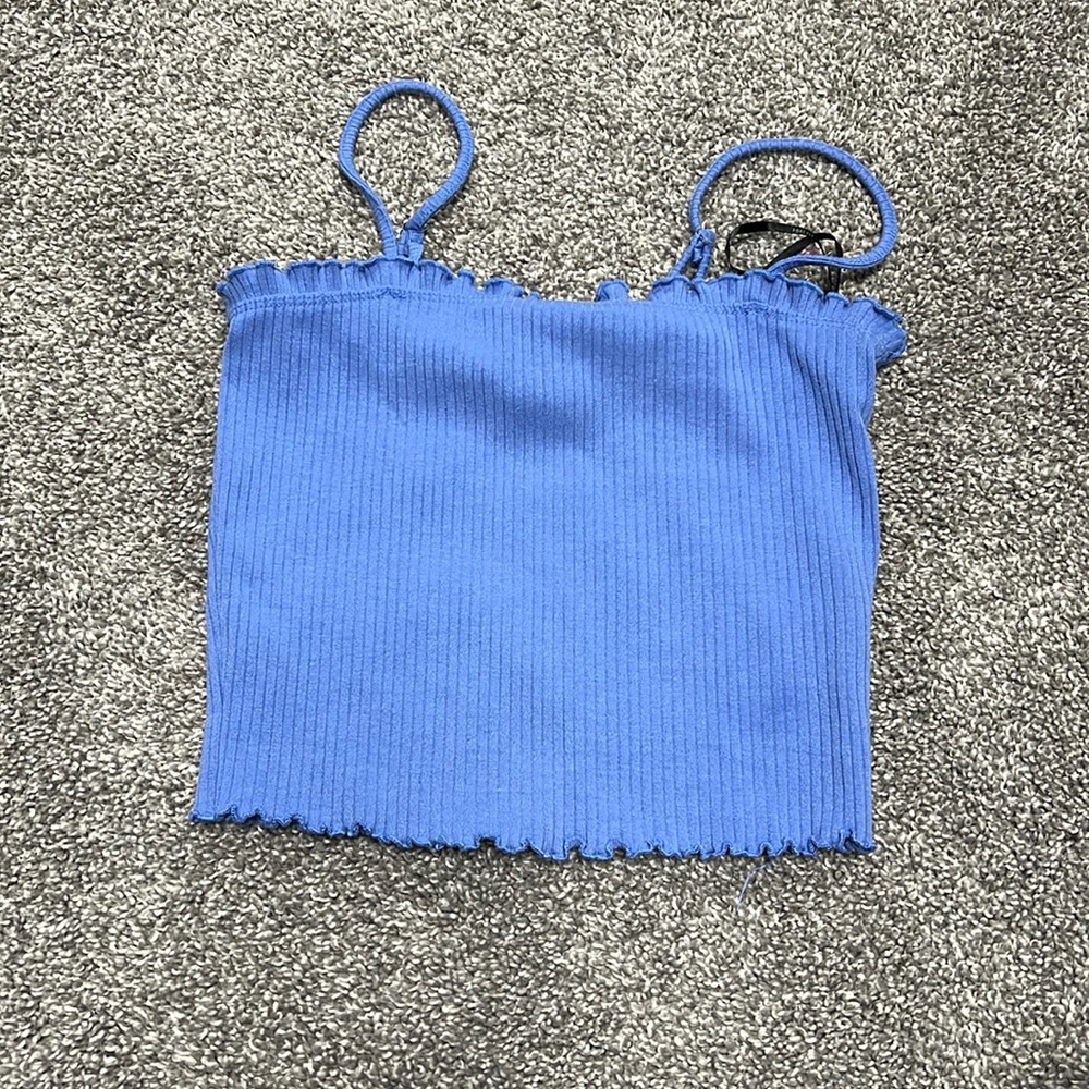 5/$25 Forever 21 Lettuce Trim Cropped Tank
